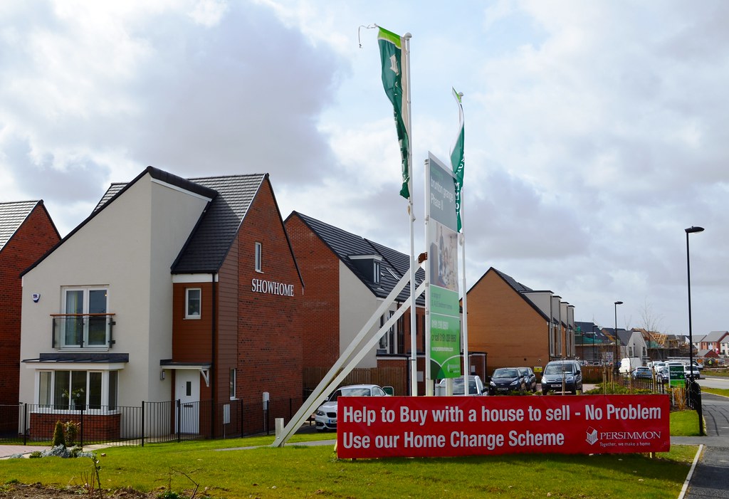 Newcastle Great Park Roseden Way Persimmon houses on Rose… Flickr