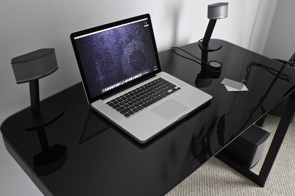 Macbook Pro 15 Lights Off J. Fernandez Flickr