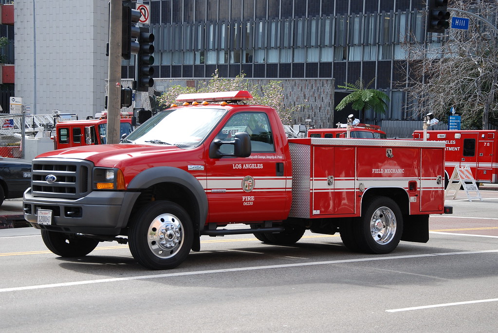 LOS ANGELES FIRE DEPARTMENT (LAFD) FIELD MECHANIC FORD UTILITY TRUCK