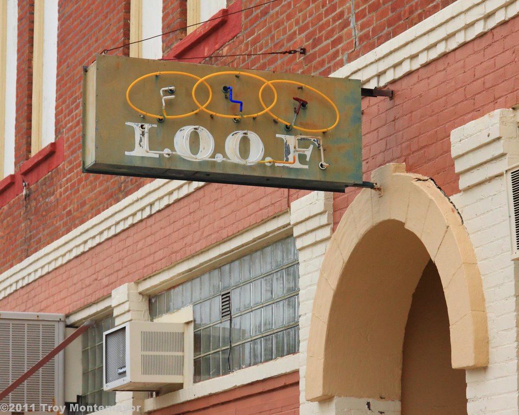 IOOF Hall, Gustine, CA The neon sign above the entrance to… Flickr