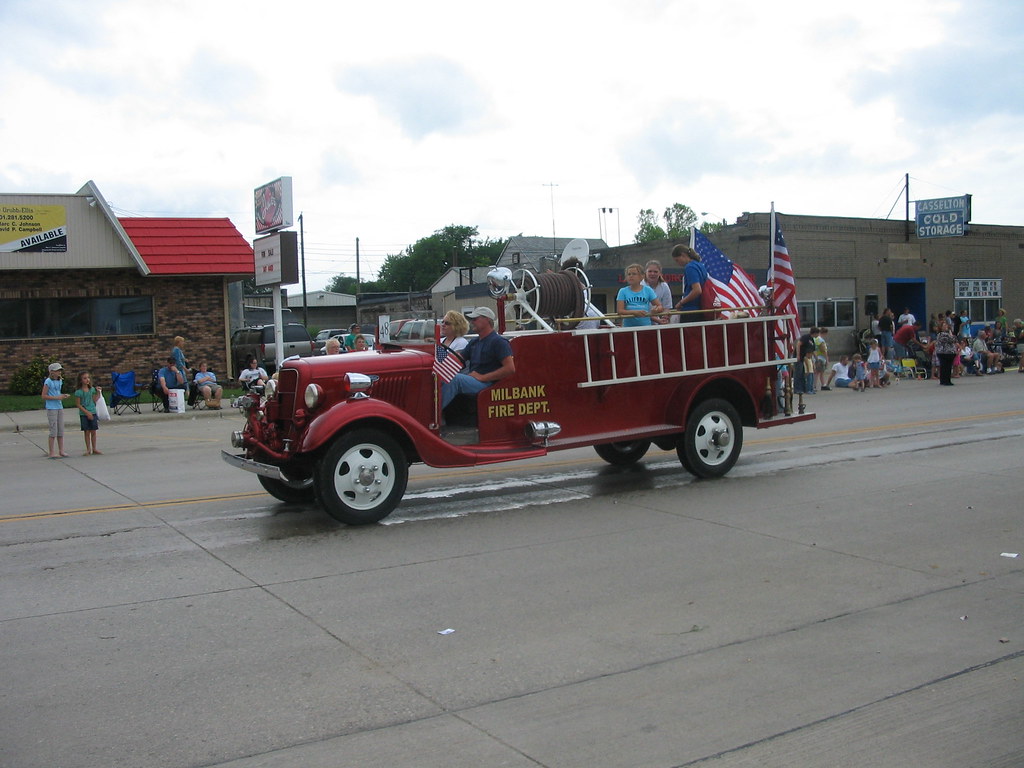 Milbank, SD Fire Truck in parade Maple River Winery Flickr