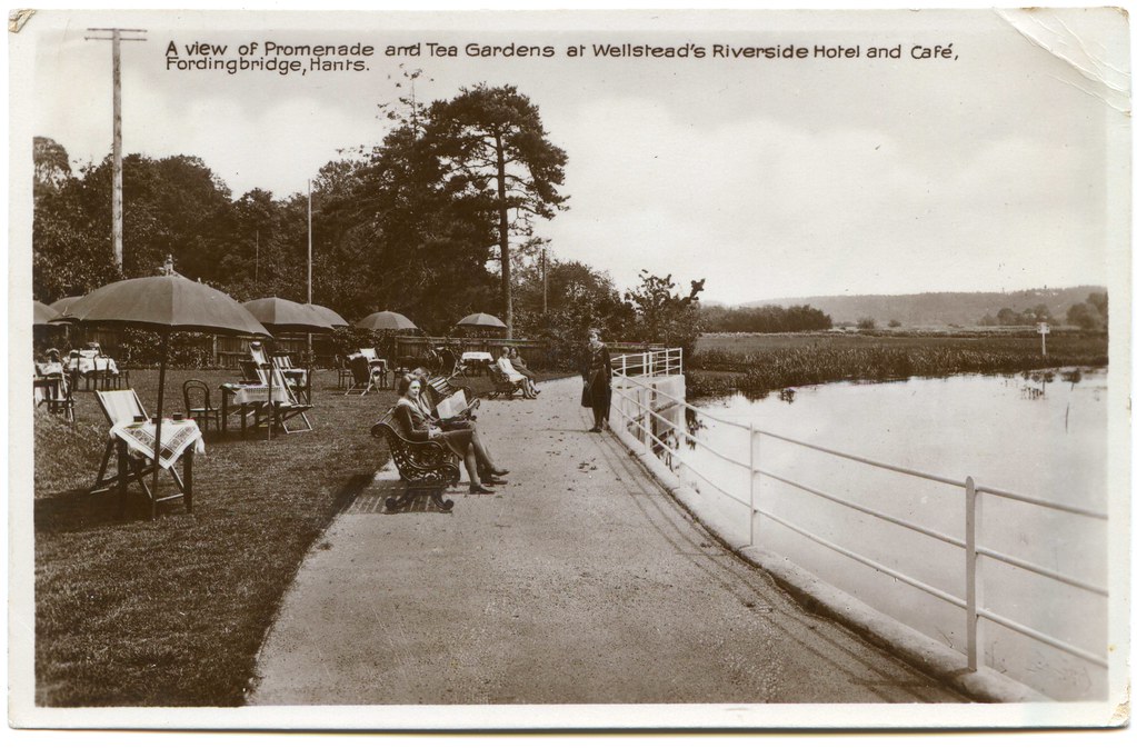 Promenade and Tea Gardens at Wellstead's Riverside Hotel and Café