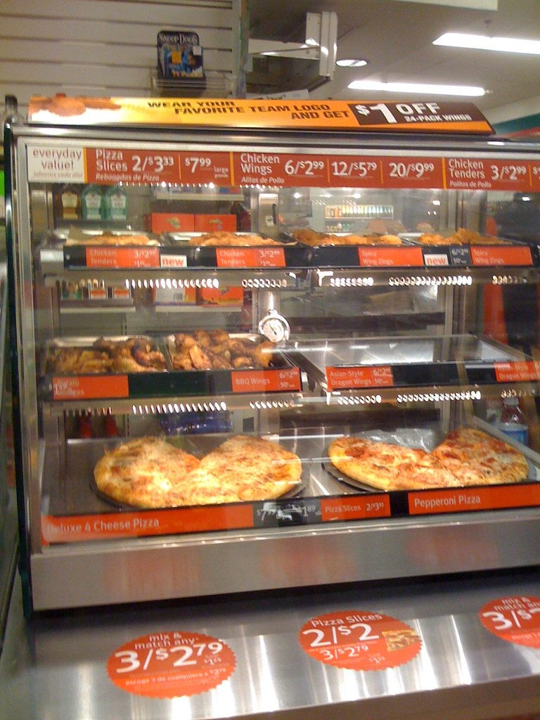 7Eleven N Loop Pizza Wings Sept 2010 Labor Day 2010 retailpics