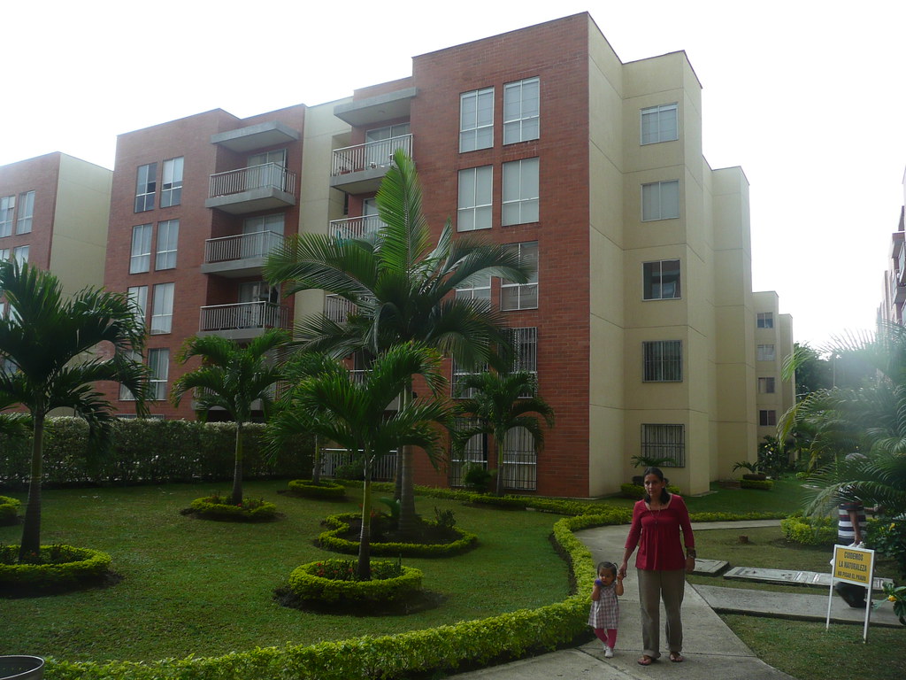 P1180865 Cali, Colombia residential area with green spa… Flickr