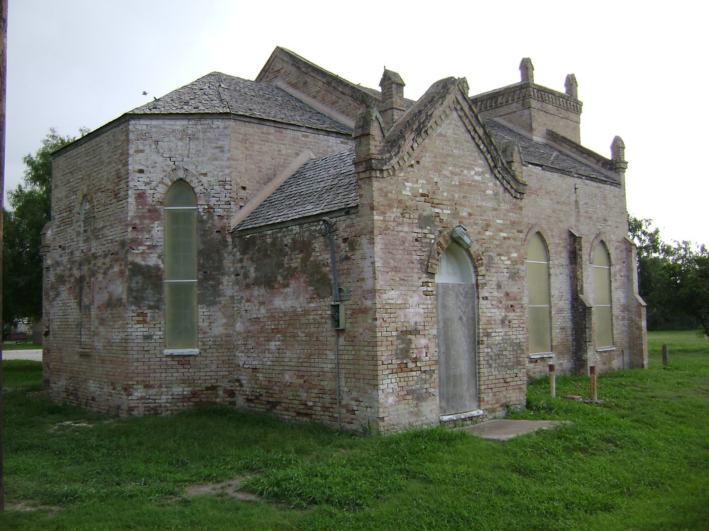 Church, Santa Maria, Texas (9) Michael Hamilton Flickr