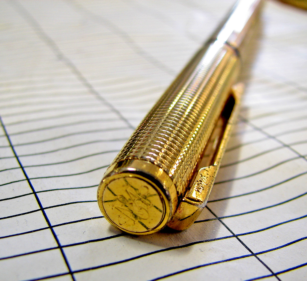 Battered Messenger Old WH Smith messenger fountain pen wit… Flickr