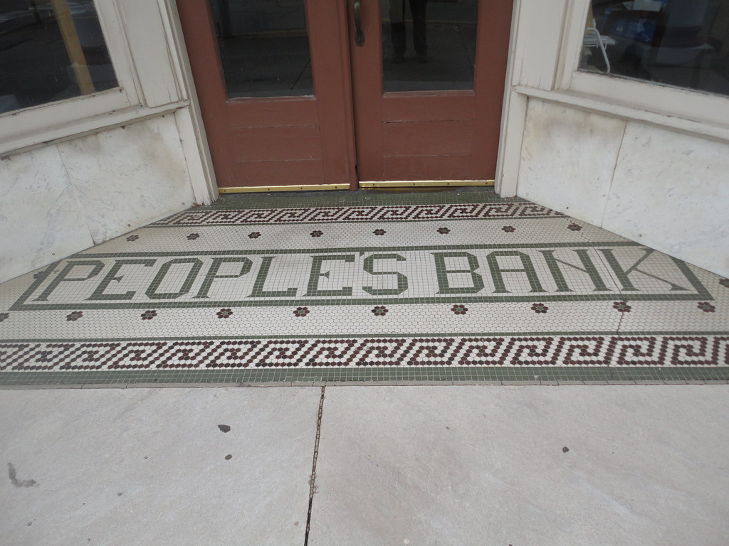 People's Bank Pine Bluff, Arkansas Paul Sableman Flickr