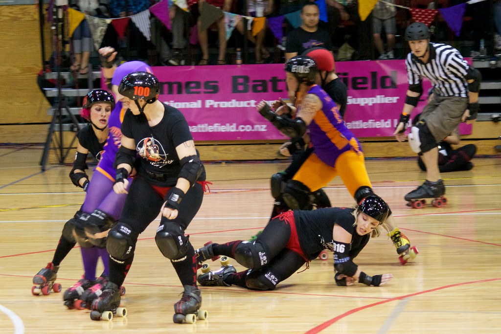 Roller Derby (35) Roller Derby Bout Wellington's Richter C… Flickr