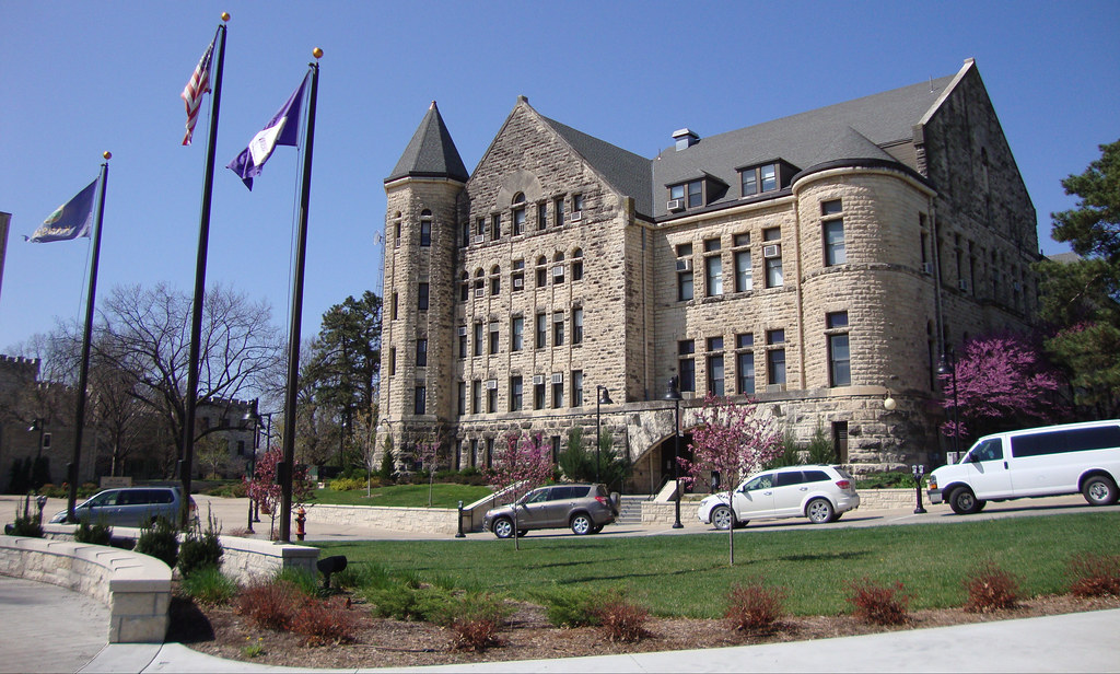 Fairchild Hall of Kansas State University (Manhattan, Kans… Flickr