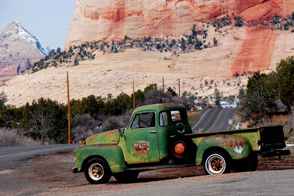 Sinclair Gas Station, just outside Zion National Park UT Flickr