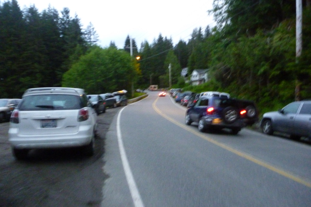 Lots of cars along the highway! Brittany Flickr