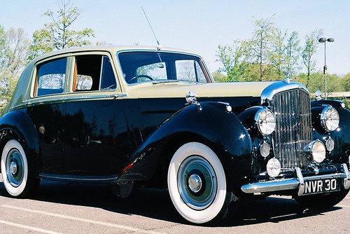 Bentley / Garden State Plaza auto show 2011 Nikon N80 came… Flickr