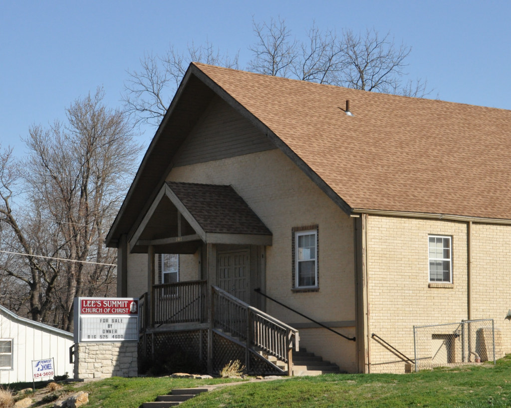 God's house For sale! Taken in historic downtown Lee's Su… Flickr