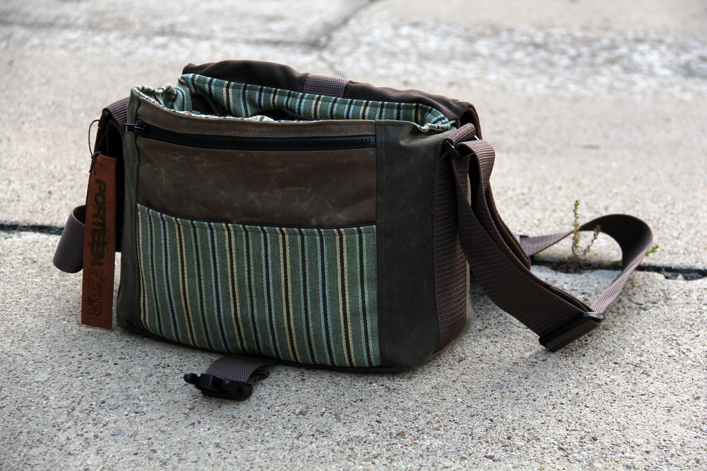 Porteen Gear Camera Bag Front Even with my lens etc insi… Flickr