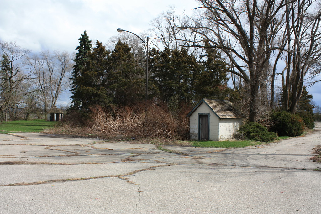 Shady Lane Farm 5 The grounds at the farm are eerily quiet… Flickr