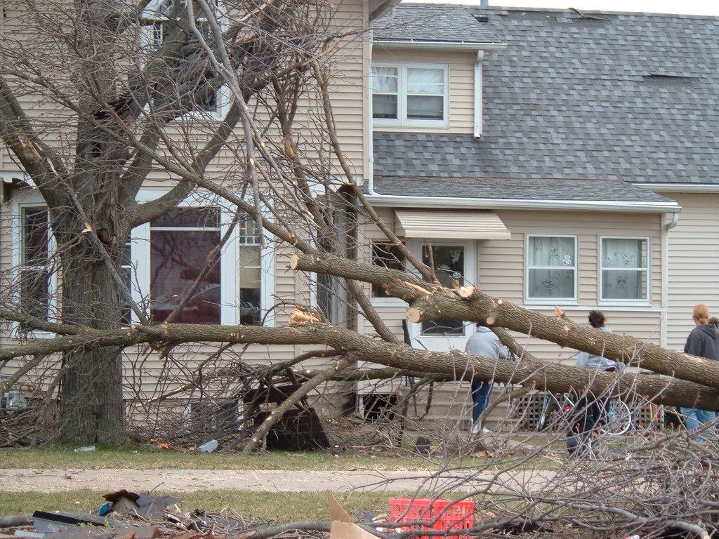 WI Storm Damage Storm Damage in Kaukauna, WI from tornado … Flickr