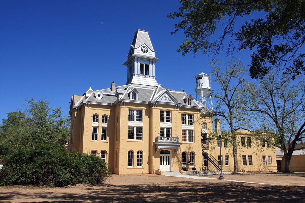 Newton County Courthouse Newton, TX James Ray Flickr