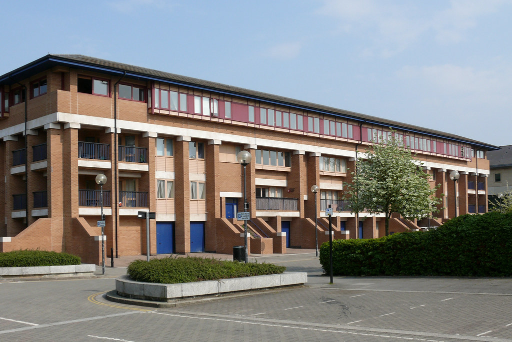 Central Milton Keynes private housing by Wayland Tunley Flickr