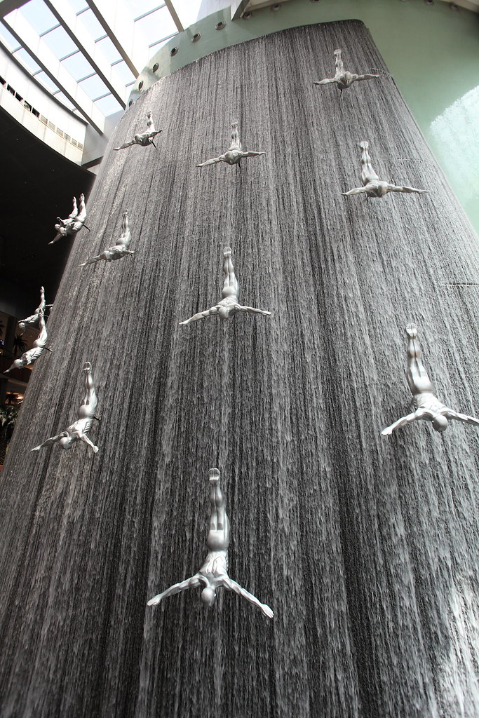 Spectacular fountain inside Dubai Mall Flickr