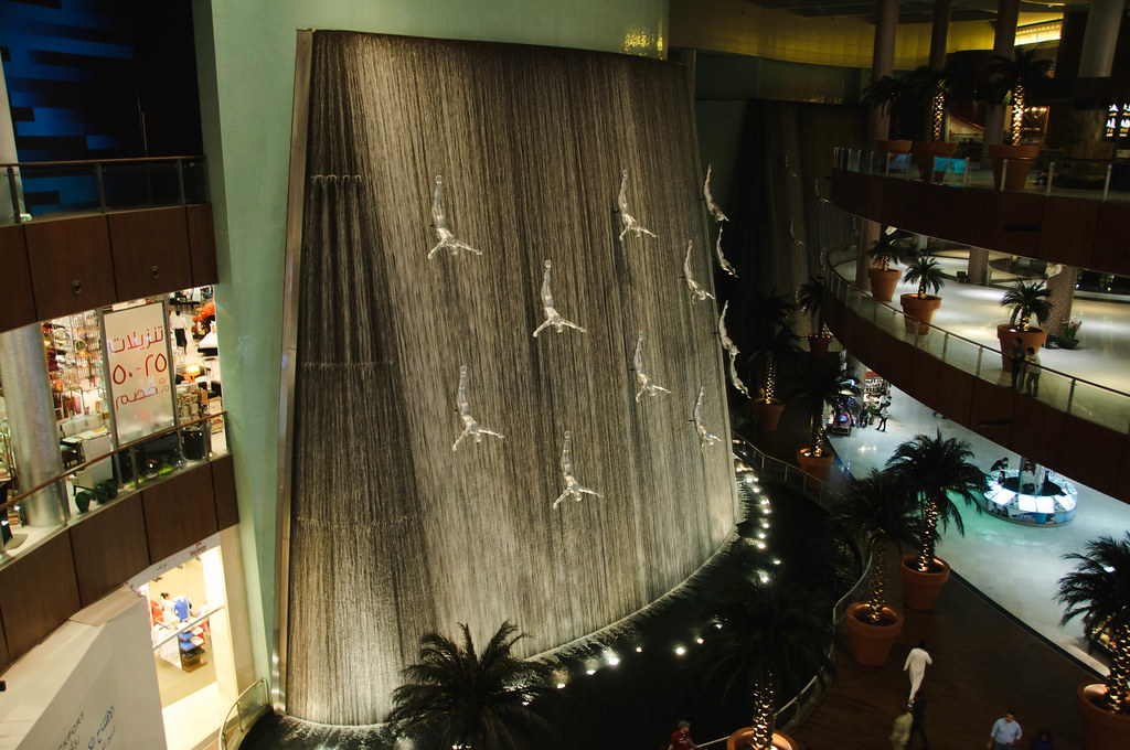 Nice fountain inside Dubai Mall Ole Bendik Kvisberg Flickr