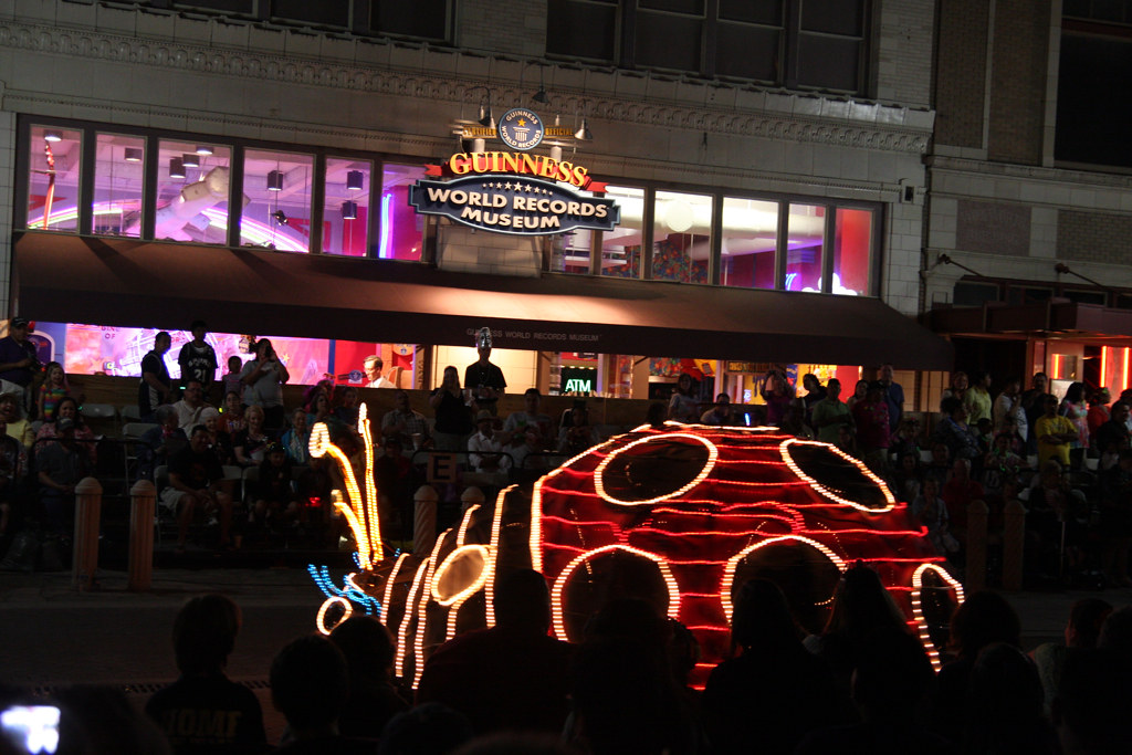 SA Lac du Flambeau Parade (Night/Light Parade) Netsirka Ro Flickr