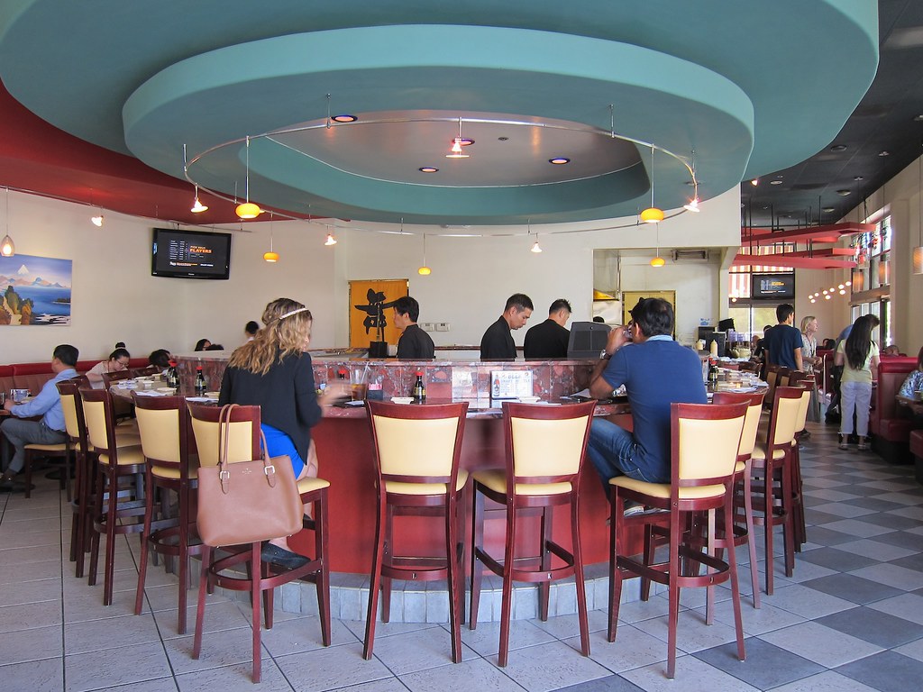 Yo Yo Sushi bar Japanese restaurant at Rivermark Village