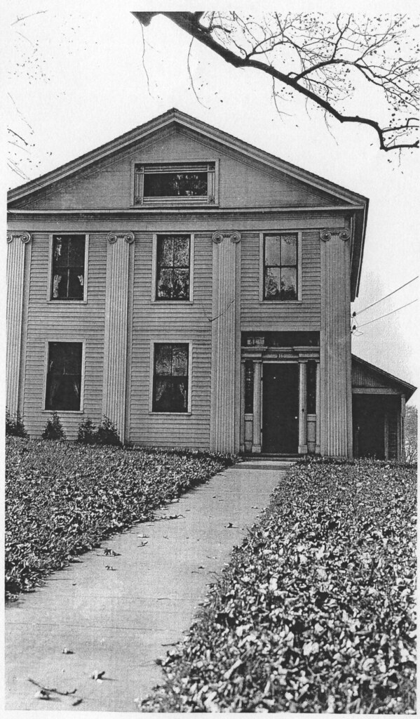2238 House Painesville, Ohio. 1924. A photograph by I.T.… Flickr