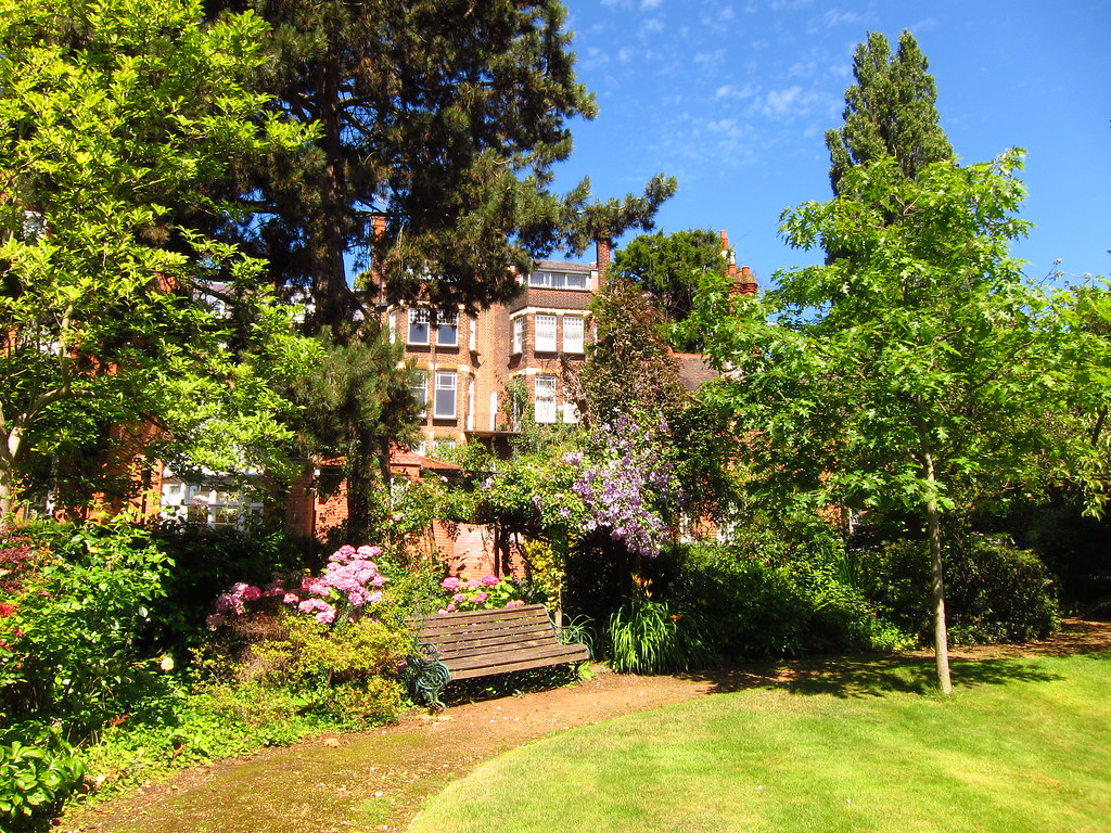 Gainsborough Gardens, Hampstead Laura Nolte Flickr