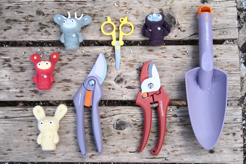 023 new pruningshears etc april 2012 and bobbaloos Pia K Flickr
