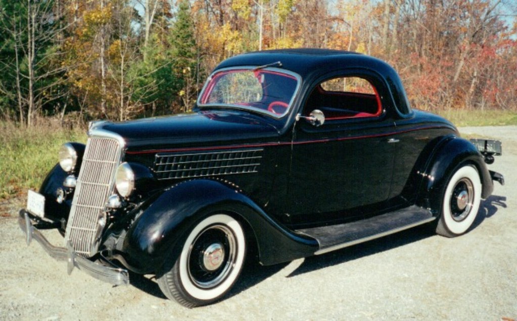 1935 Ford Deluxe 3 Window Coupe This great little 35 Ford … Flickr