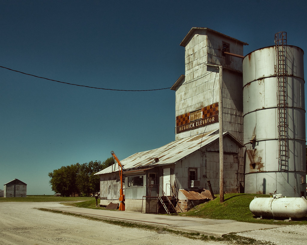 Hedrick Elevator Hedrick, Iowa. I found this little old ru… Flickr