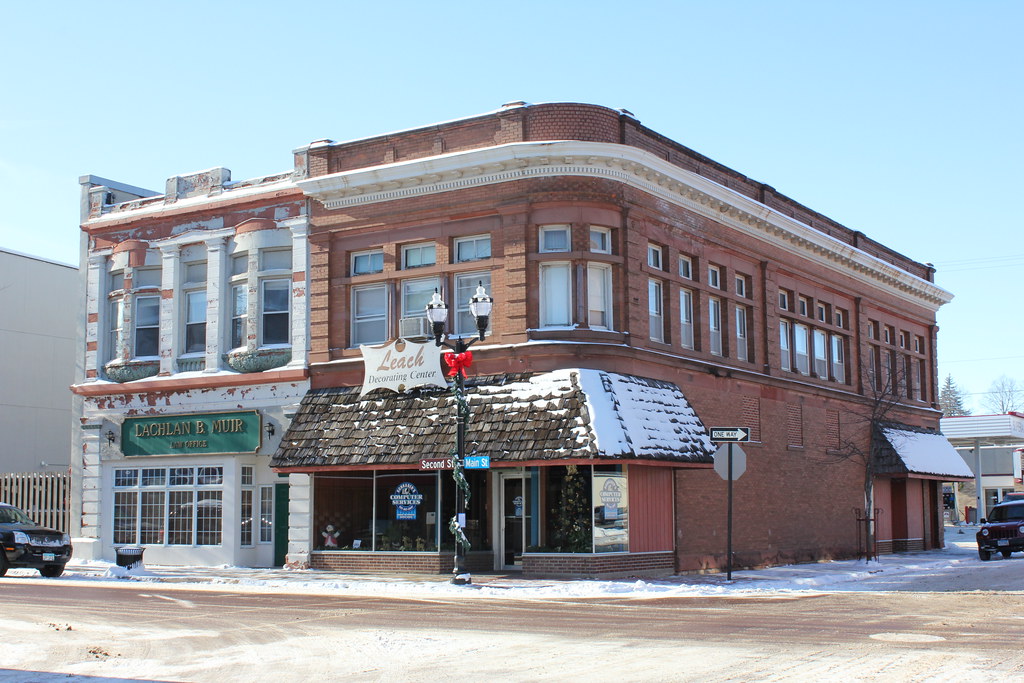 H.M. Burnham Buildings Jackson, MN Both buildings were b… Flickr