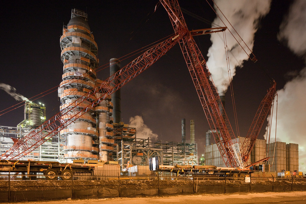 Construction Continues at BP's Whiting Refinery Handheld a… Flickr