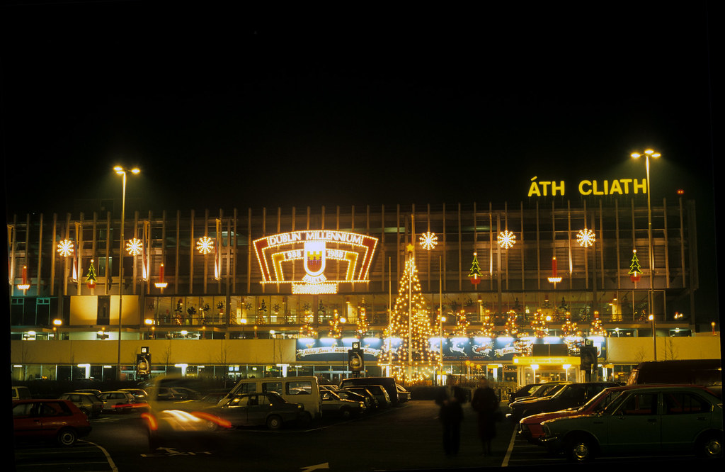 Dublin airport December 1988 Dublin airport, Christmas 198… Flickr