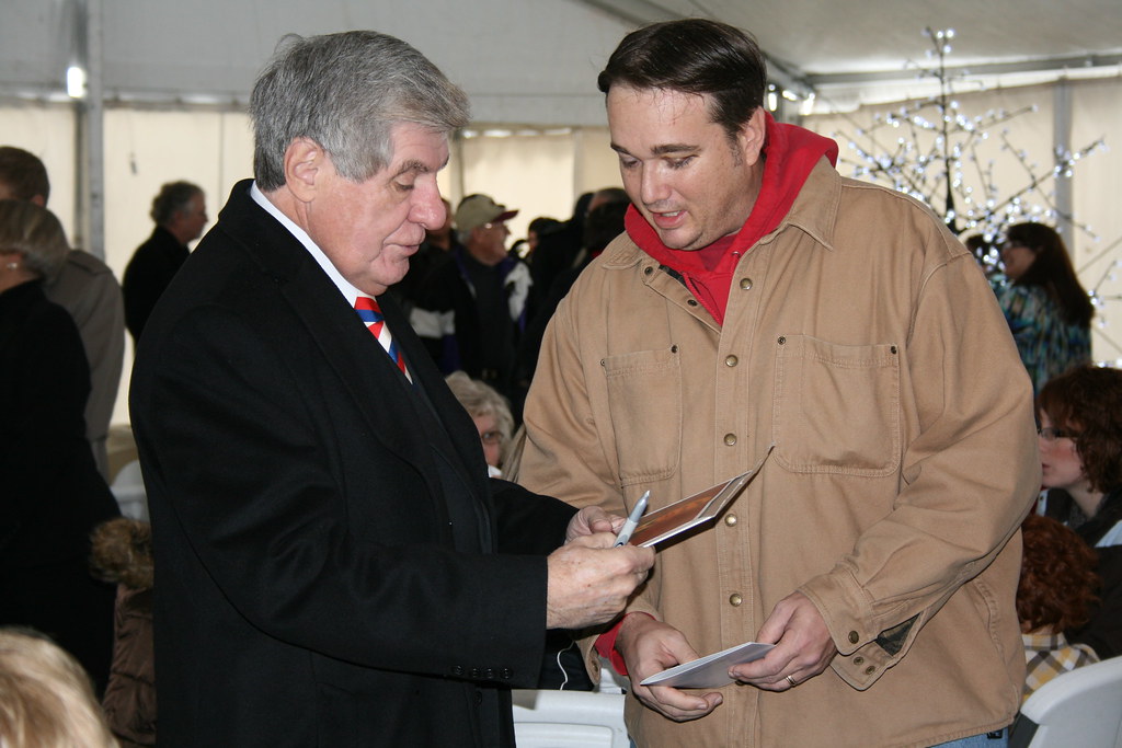 Senator Nelson attends ribbon cutting in McCook, NE on 19… Flickr