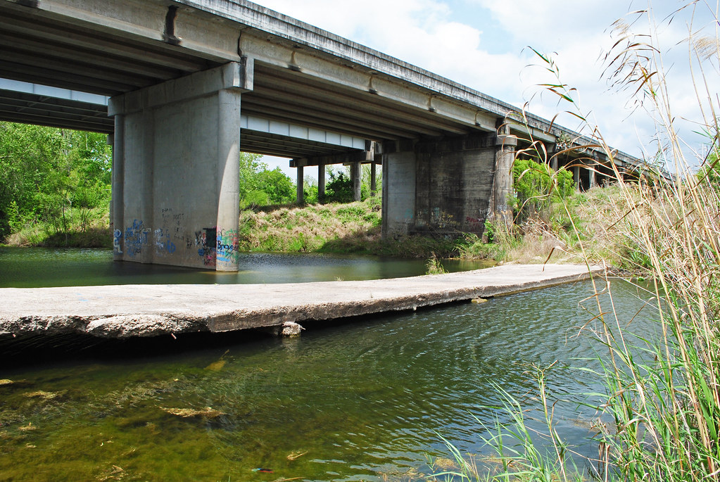 Remains of Concrete Slab Bridge over Coleto Creek, Raisin,… Flickr