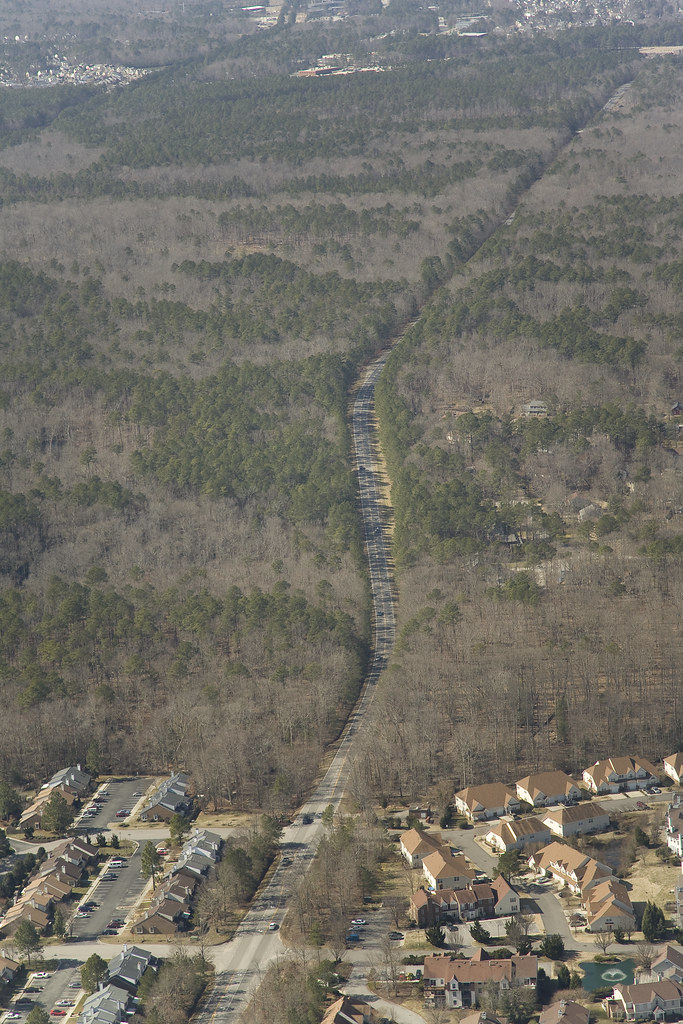 Fort Eustis Boulevard (Route 105) facing southwest. (Phot… Flickr