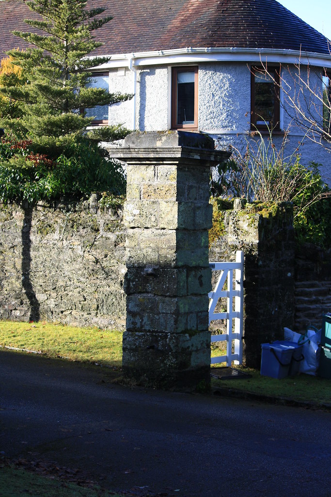 IMG_6990 Lutyens Littlecroft House, Down Road, Tavistock, … Flickr