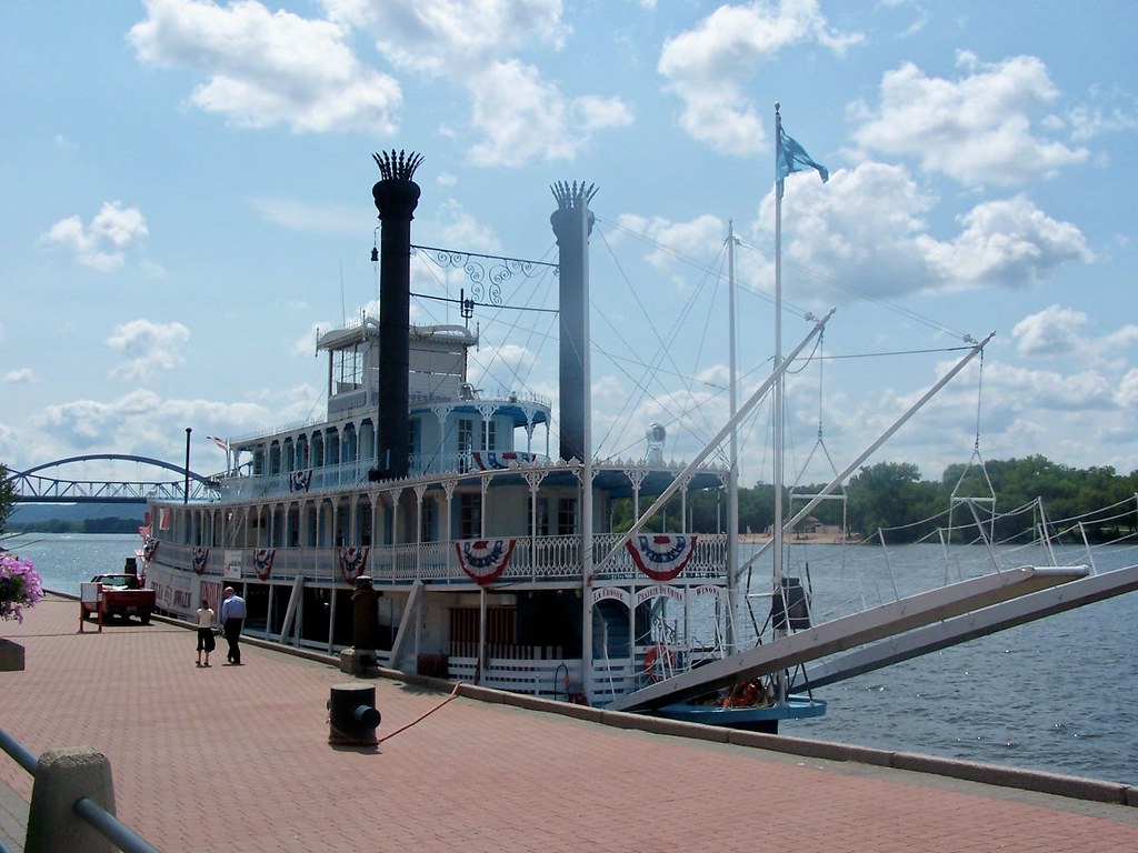 La Crosse Queen Riverboat La Crosse, Wisconsin J. Stephen Conn Flickr