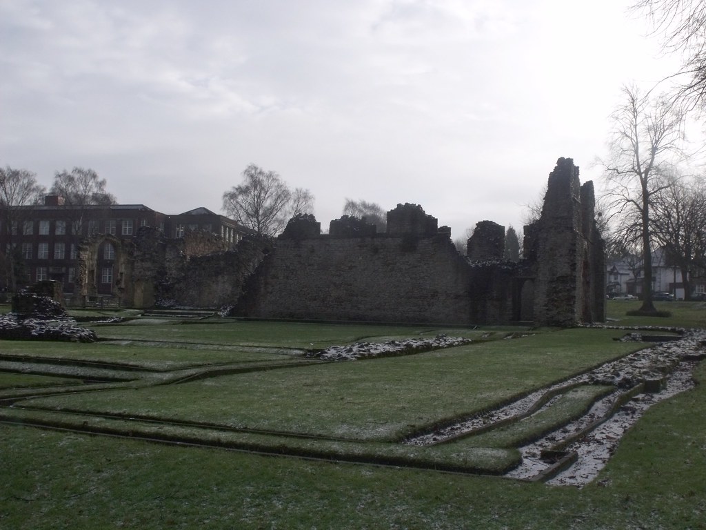 Priory Park, Dudley Dudley Priory ruins One of the main … Flickr