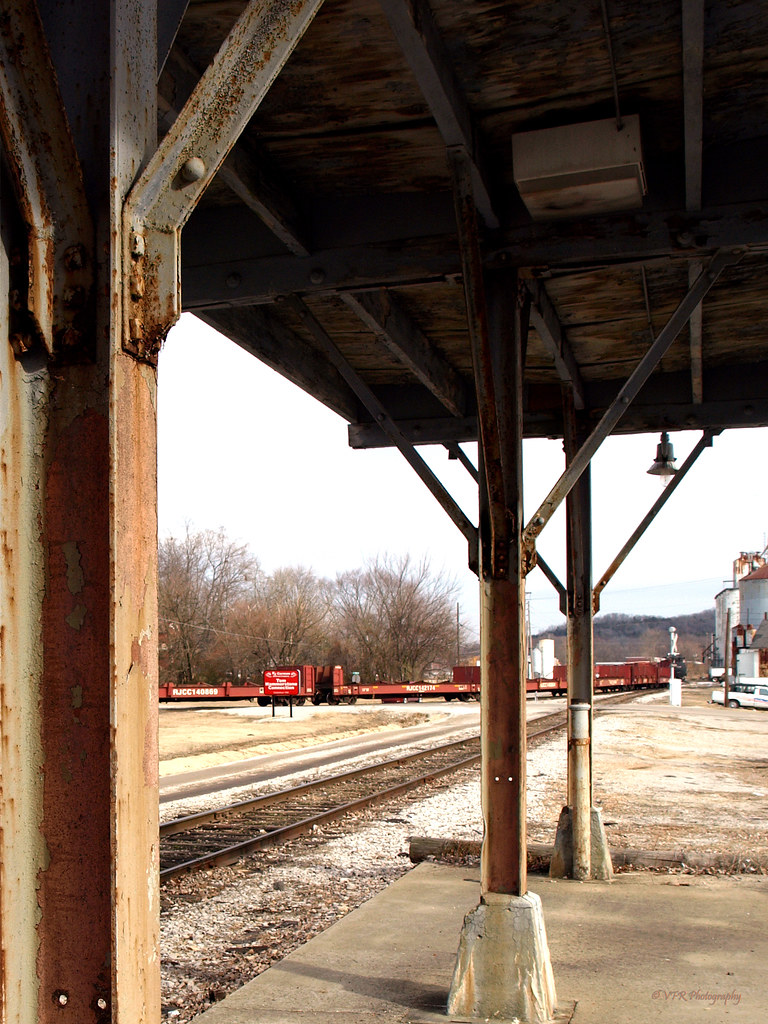 Former Louisville & Nashville Railroad depot, Russellville… Flickr