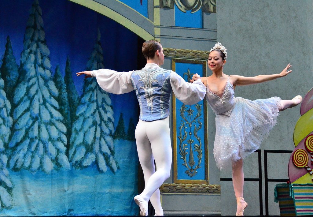The Nutcracker Ballet Snow Queen & Snow King December 1,… Flickr