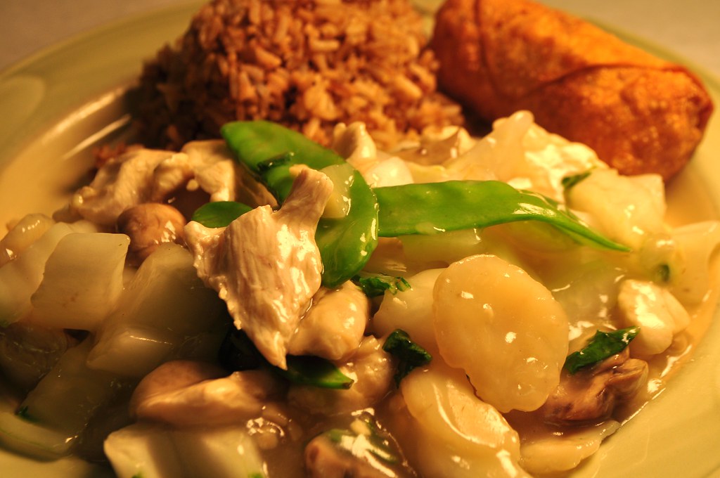 8 Gai Kow White meat chicken breast stir fried with fresh… Flickr