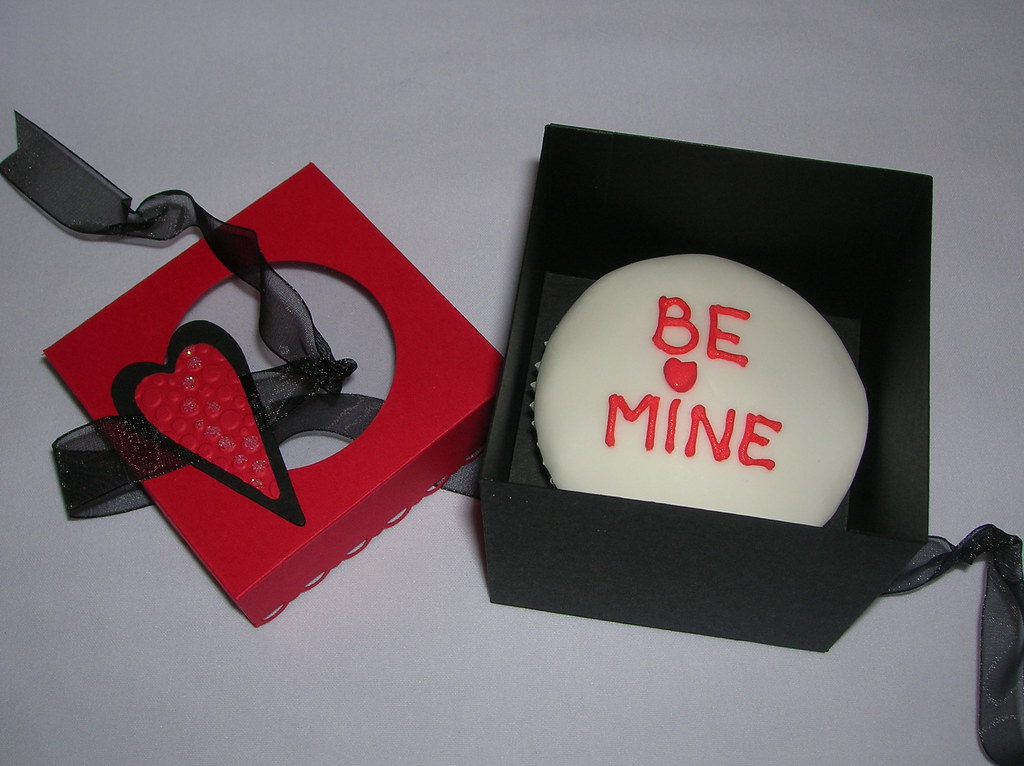 Single cupcake box for Valentine's Day Flickr