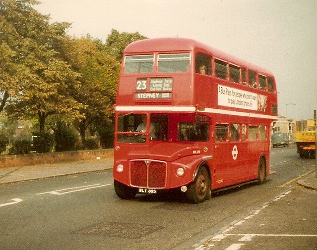 RML 895 (WH) on route 23 in Longbridge Road, Barking. Wedn… Flickr