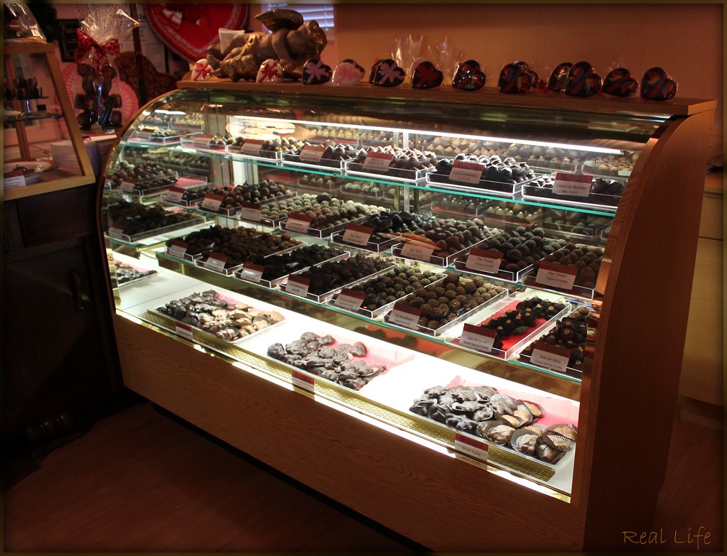 10,000 Calories? Display Case at Jimmies Chocolates, Dania… Flickr