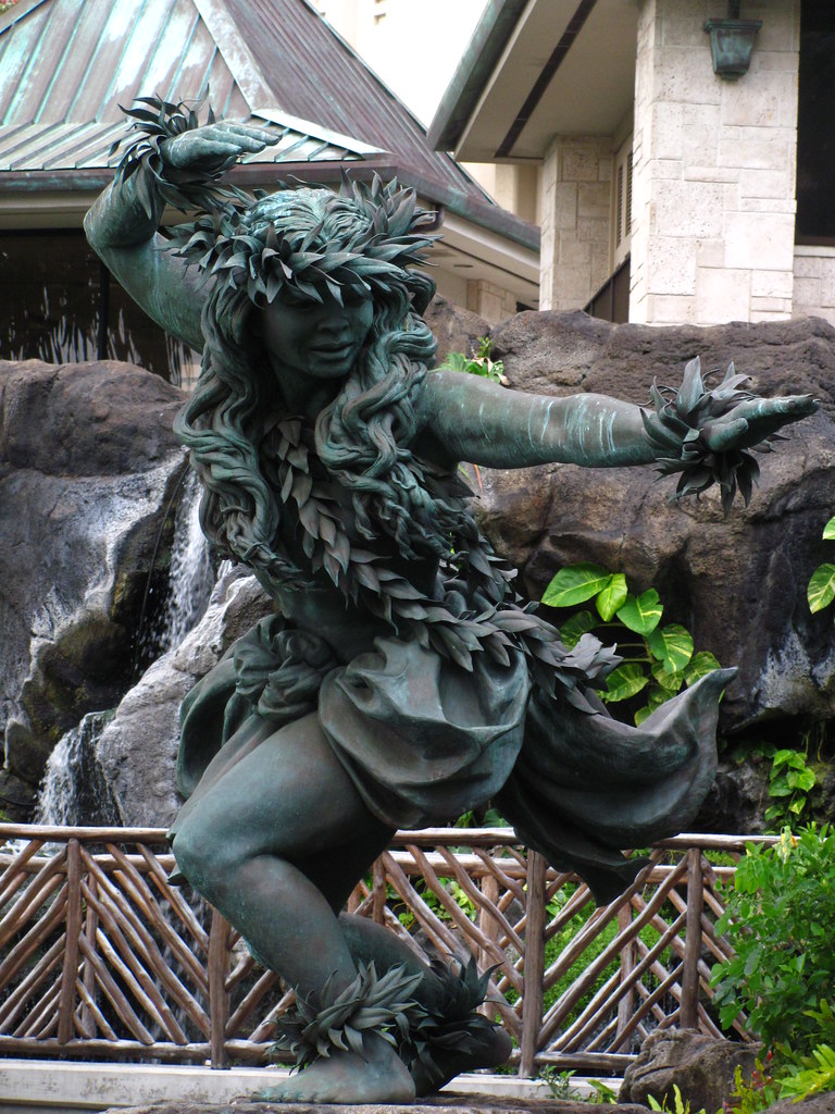 Hula Dancer Statue at the Hilton Hawaiian Village Loren Javier Flickr