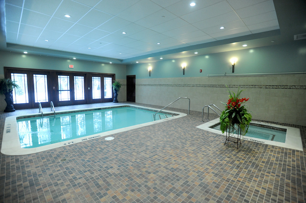 030411AJCCedarsofDexter13 The pool and hot tub in the… Flickr