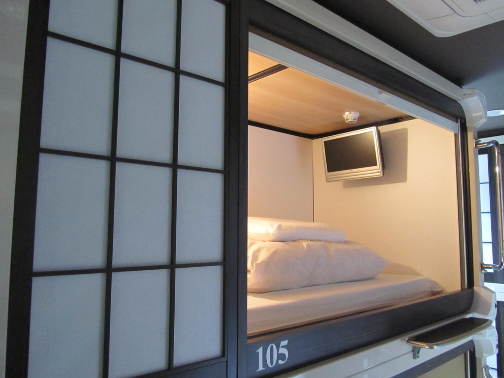 Capsule Ryokan, Kyoto (27th March 2011) Capsule Ryokan, Ky… Flickr