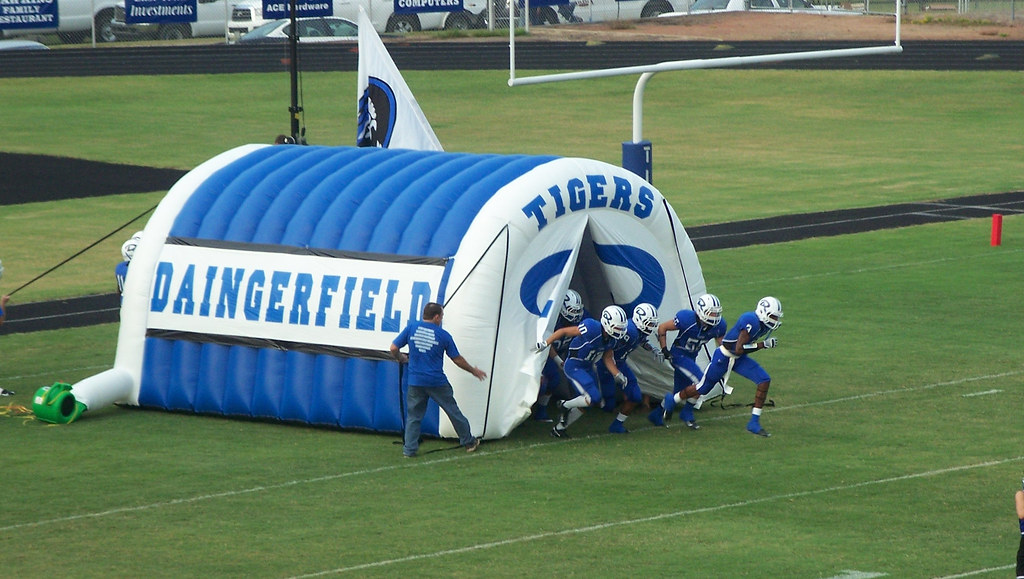 Blow Up Sports Tunnel in Action Blow up tunnel Ryan Flickr
